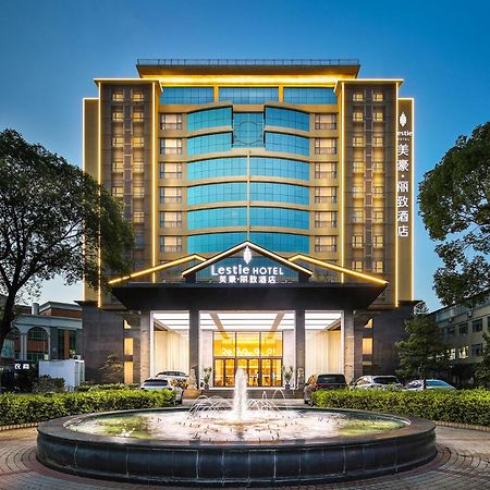 Mehood Lestie International Hotel Nancun Wanbo Metro Station Branch - Free Shuttle Bus To Canton Fair Complex During Canton Fair Period & Free Breakfast & Free Afternoon Tea & Free Midnight Snack & Free Vpn Internet Access Екстериор снимка