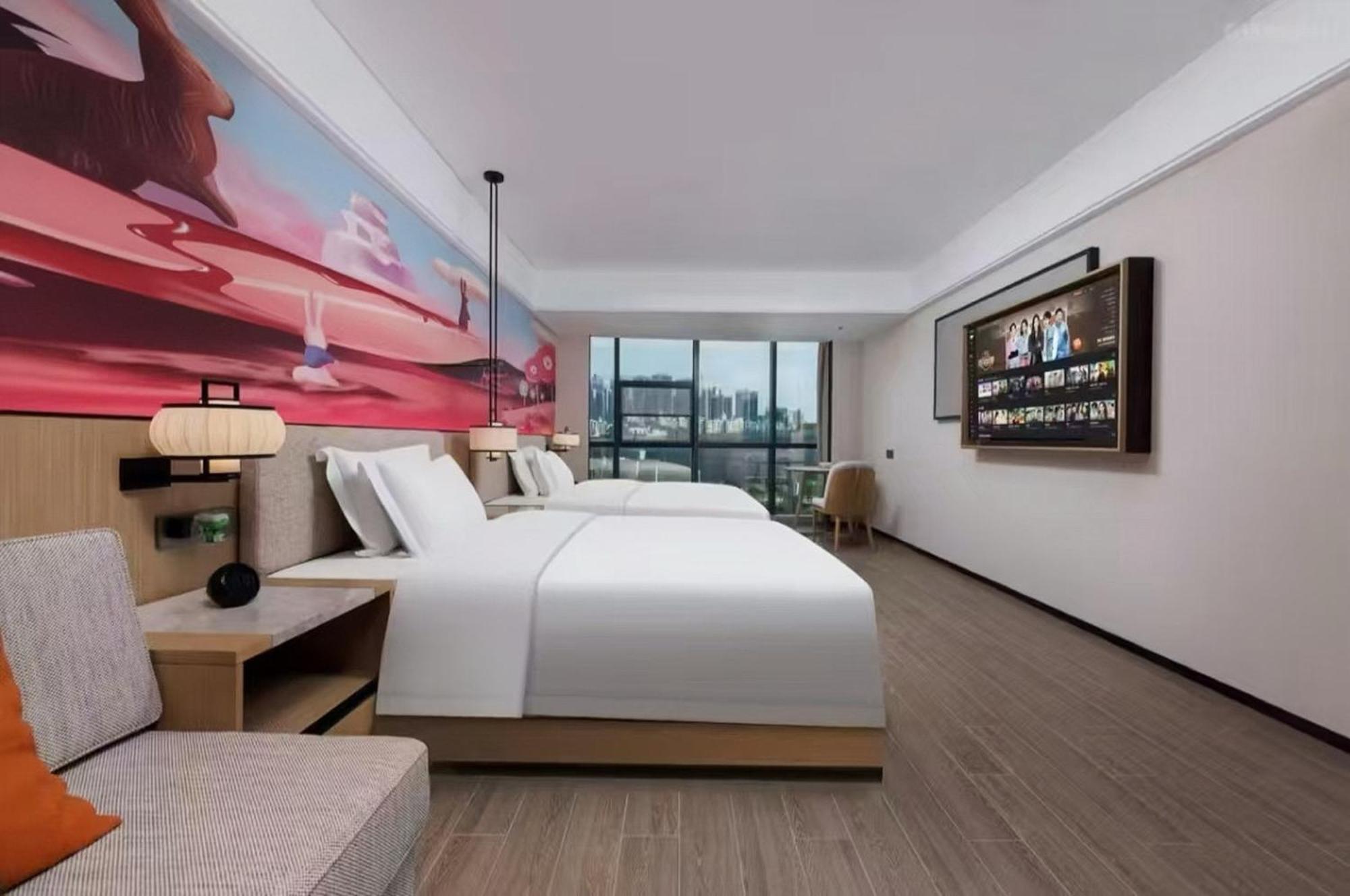 Mehood Lestie International Hotel Nancun Wanbo Metro Station Branch - Free Shuttle Bus To Canton Fair Complex During Canton Fair Period & Free Breakfast & Free Afternoon Tea & Free Midnight Snack & Free Vpn Internet Access Екстериор снимка
