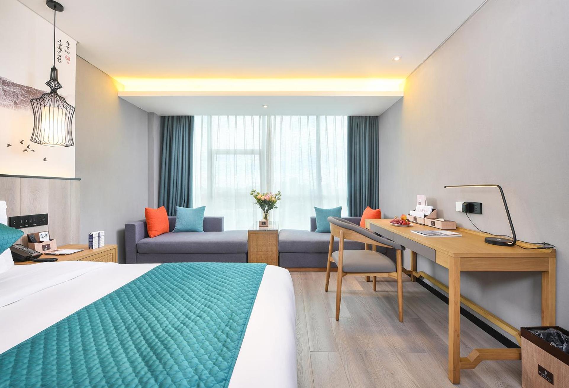 Mehood Lestie International Hotel Nancun Wanbo Metro Station Branch - Free Shuttle Bus To Canton Fair Complex During Canton Fair Period & Free Breakfast & Free Afternoon Tea & Free Midnight Snack & Free Vpn Internet Access Екстериор снимка