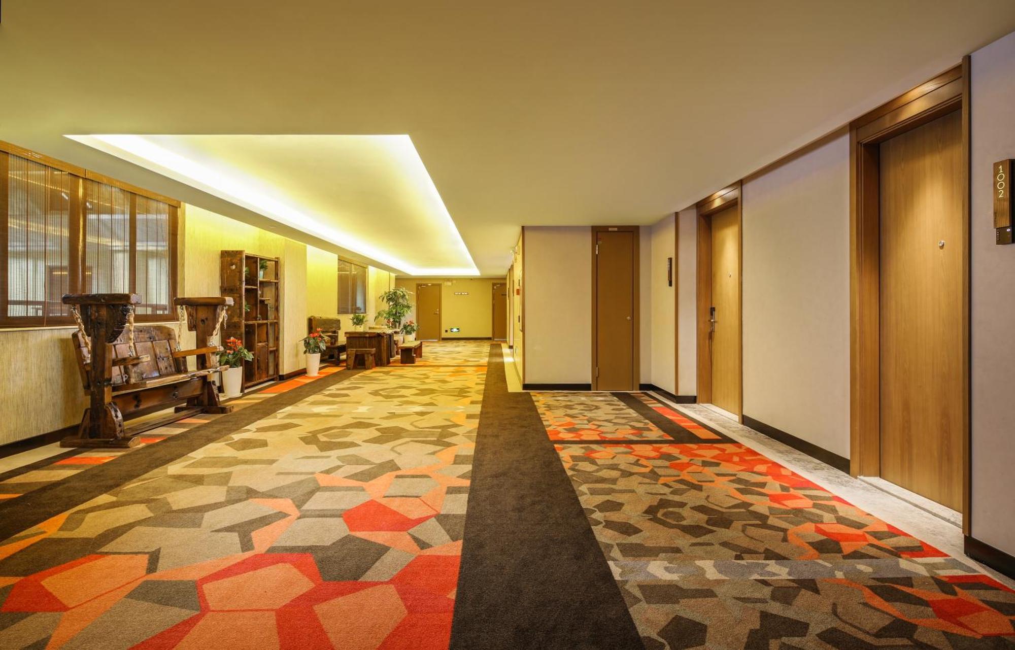 Mehood Lestie International Hotel Nancun Wanbo Metro Station Branch - Free Shuttle Bus To Canton Fair Complex During Canton Fair Period & Free Breakfast & Free Afternoon Tea & Free Midnight Snack & Free Vpn Internet Access Екстериор снимка