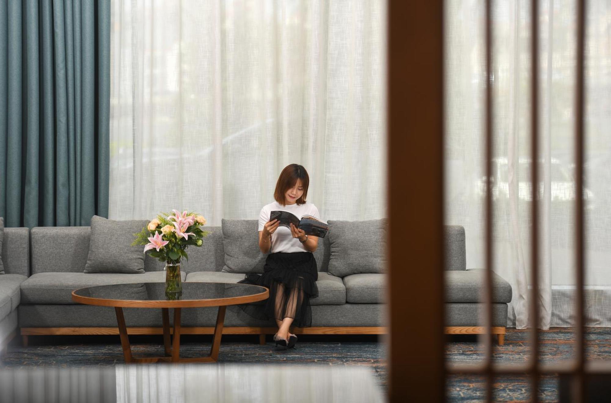 Mehood Lestie International Hotel Nancun Wanbo Metro Station Branch - Free Shuttle Bus To Canton Fair Complex During Canton Fair Period & Free Breakfast & Free Afternoon Tea & Free Midnight Snack & Free Vpn Internet Access Екстериор снимка