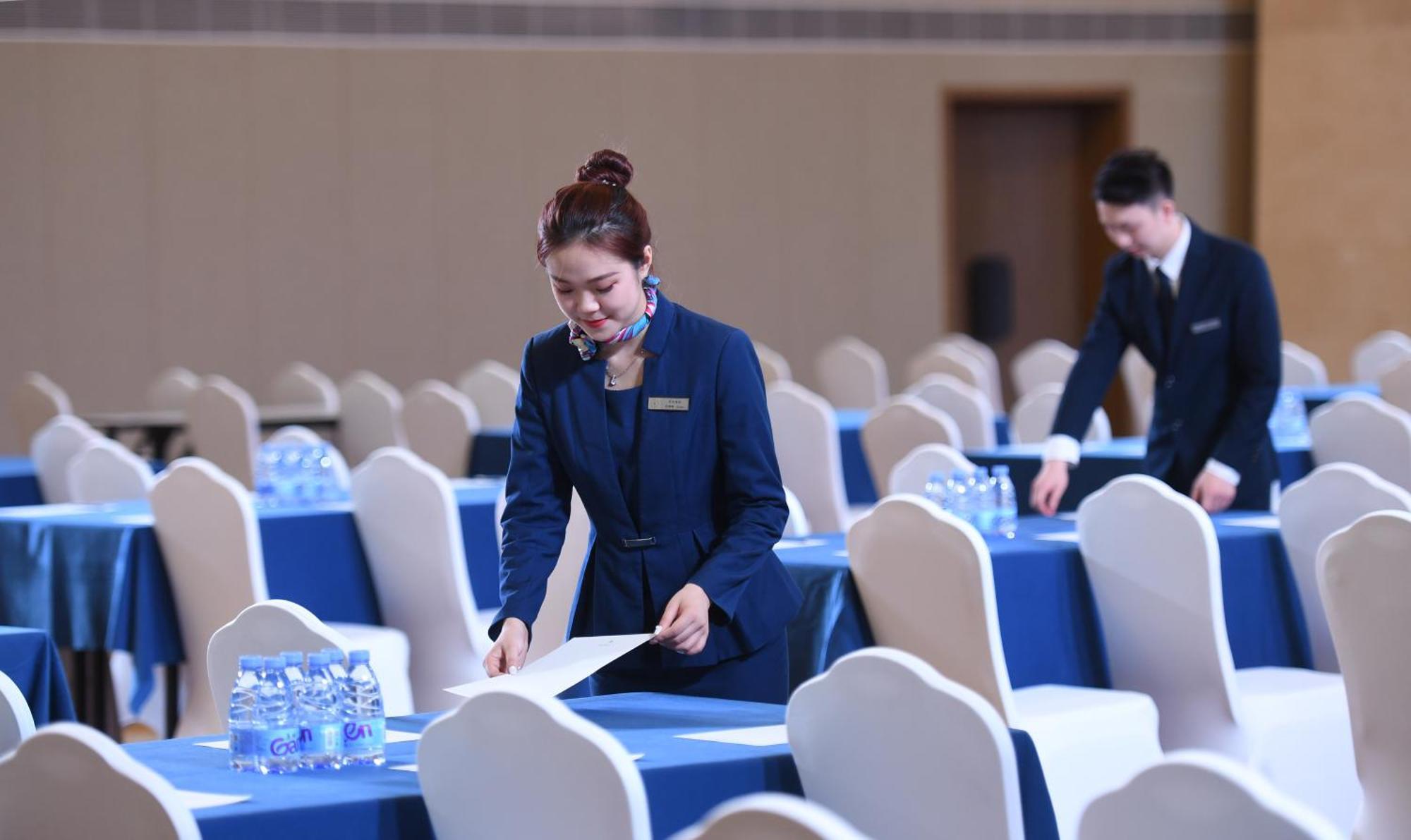 Mehood Lestie International Hotel Nancun Wanbo Metro Station Branch - Free Shuttle Bus To Canton Fair Complex During Canton Fair Period & Free Breakfast & Free Afternoon Tea & Free Midnight Snack & Free Vpn Internet Access Екстериор снимка