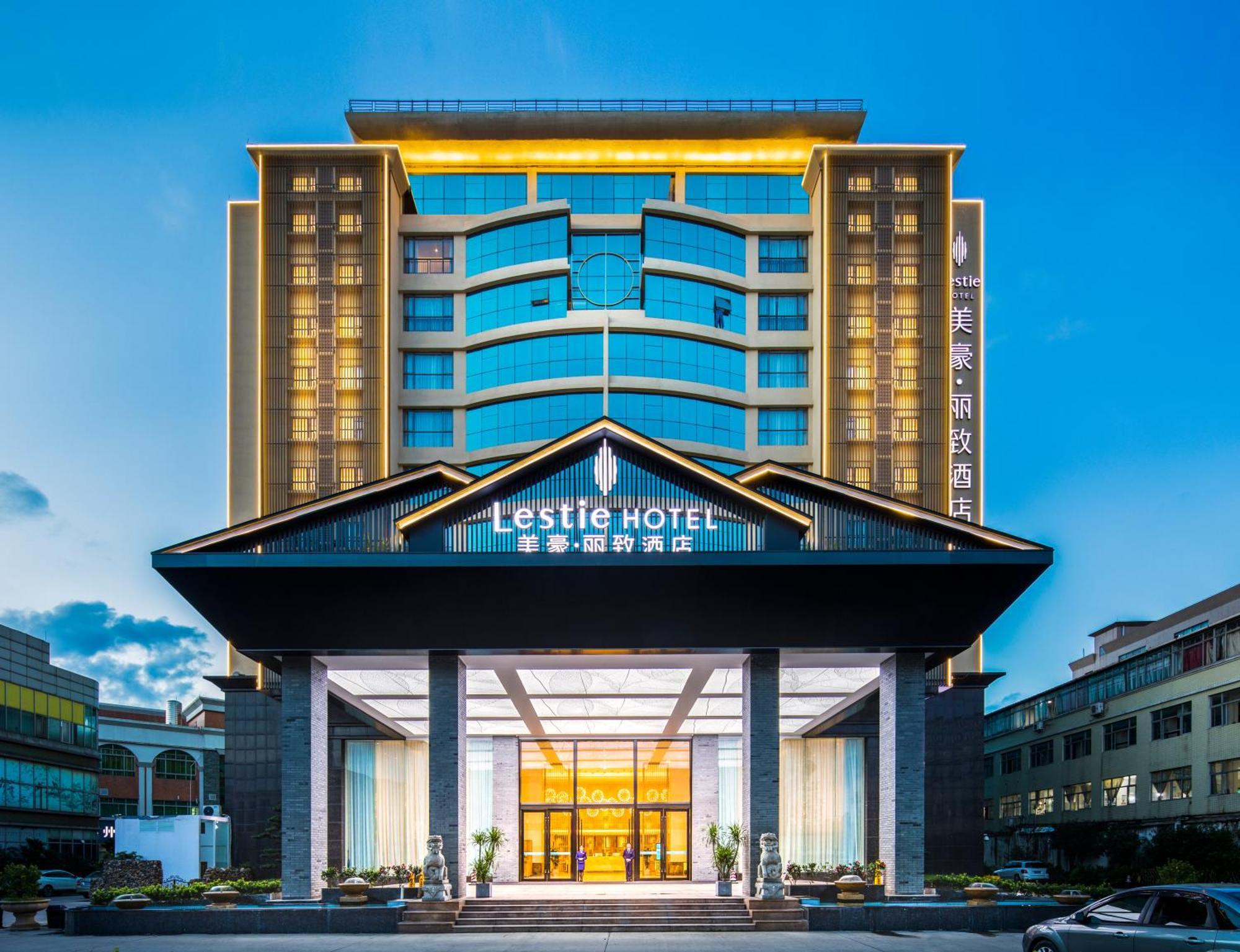 Mehood Lestie International Hotel Nancun Wanbo Metro Station Branch - Free Shuttle Bus To Canton Fair Complex During Canton Fair Period & Free Breakfast & Free Afternoon Tea & Free Midnight Snack & Free Vpn Internet Access Екстериор снимка